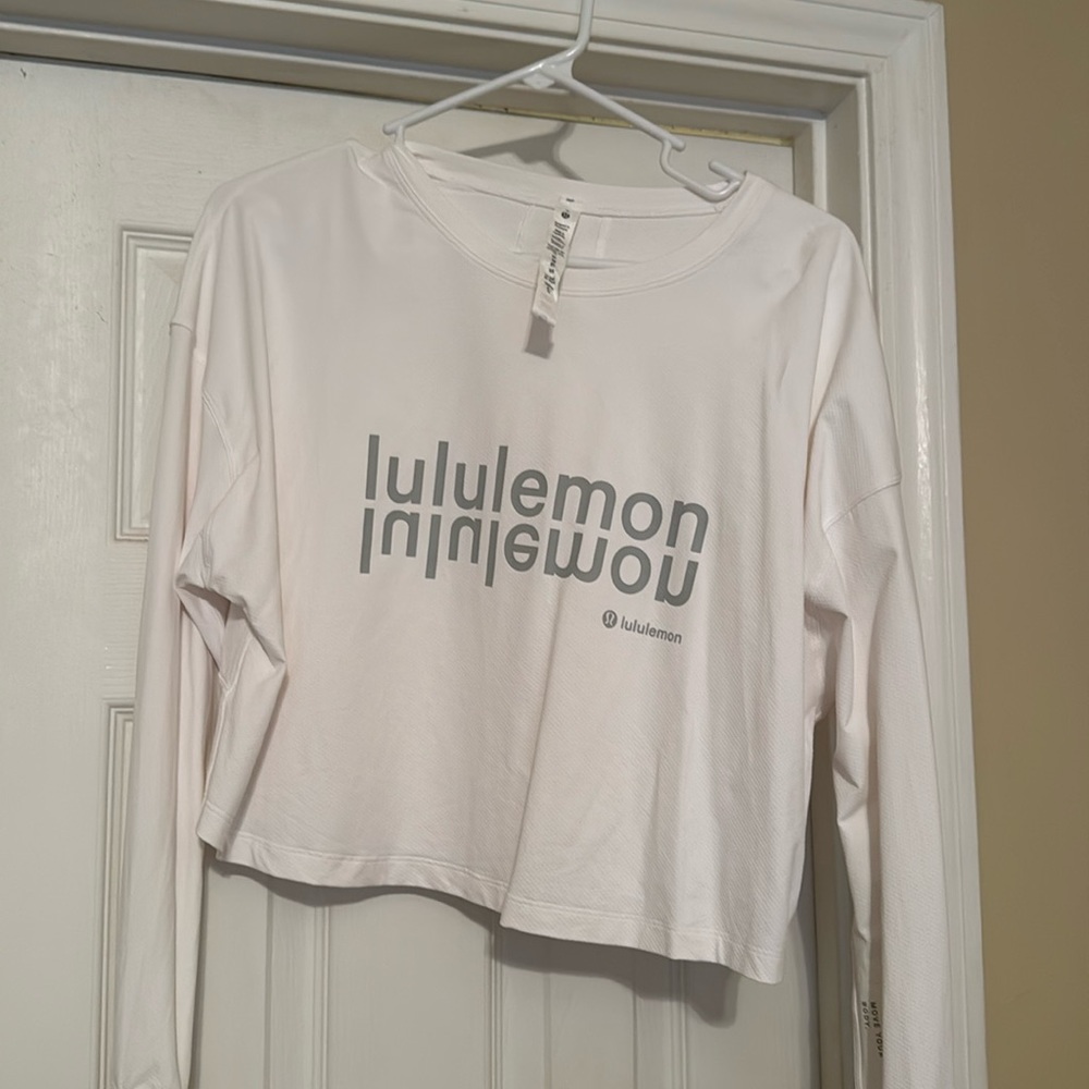 Lululemon EUC Sz 8 top